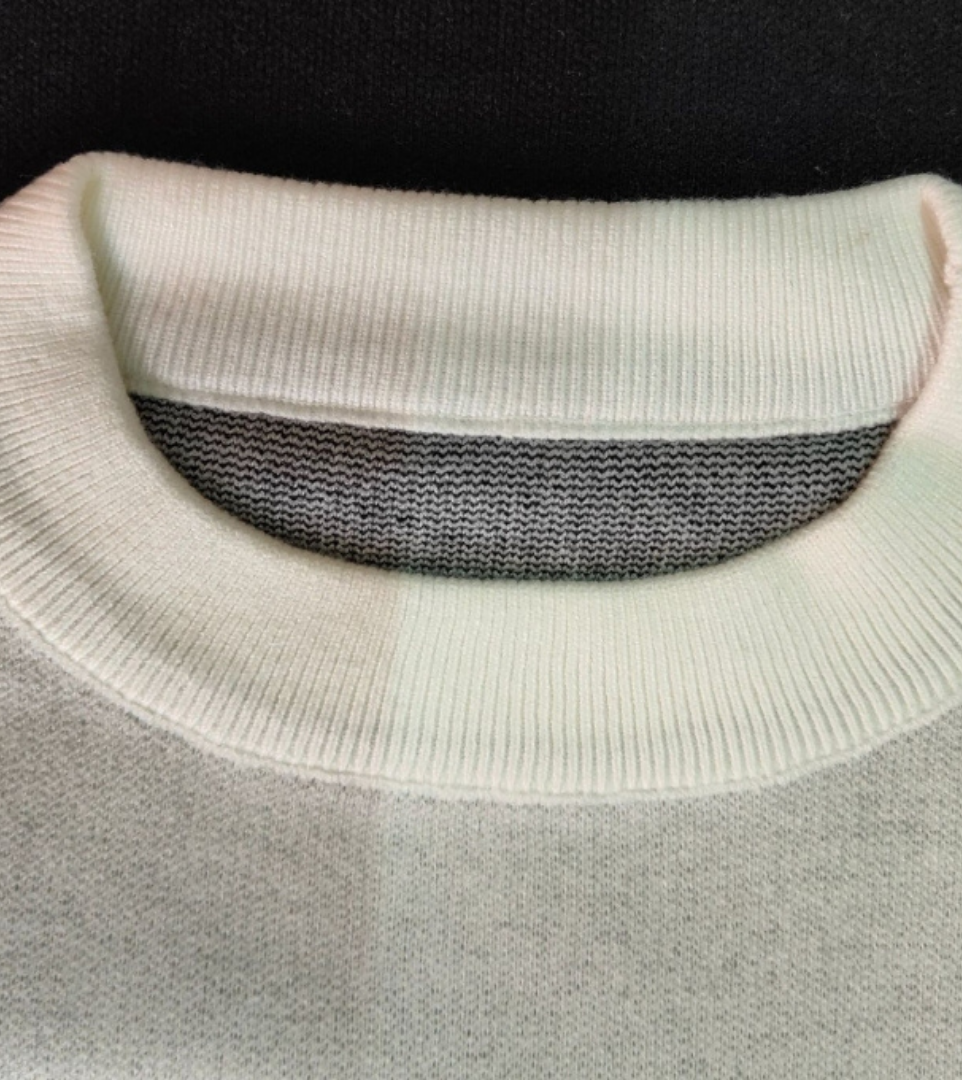 Bone frame Knit Sweater